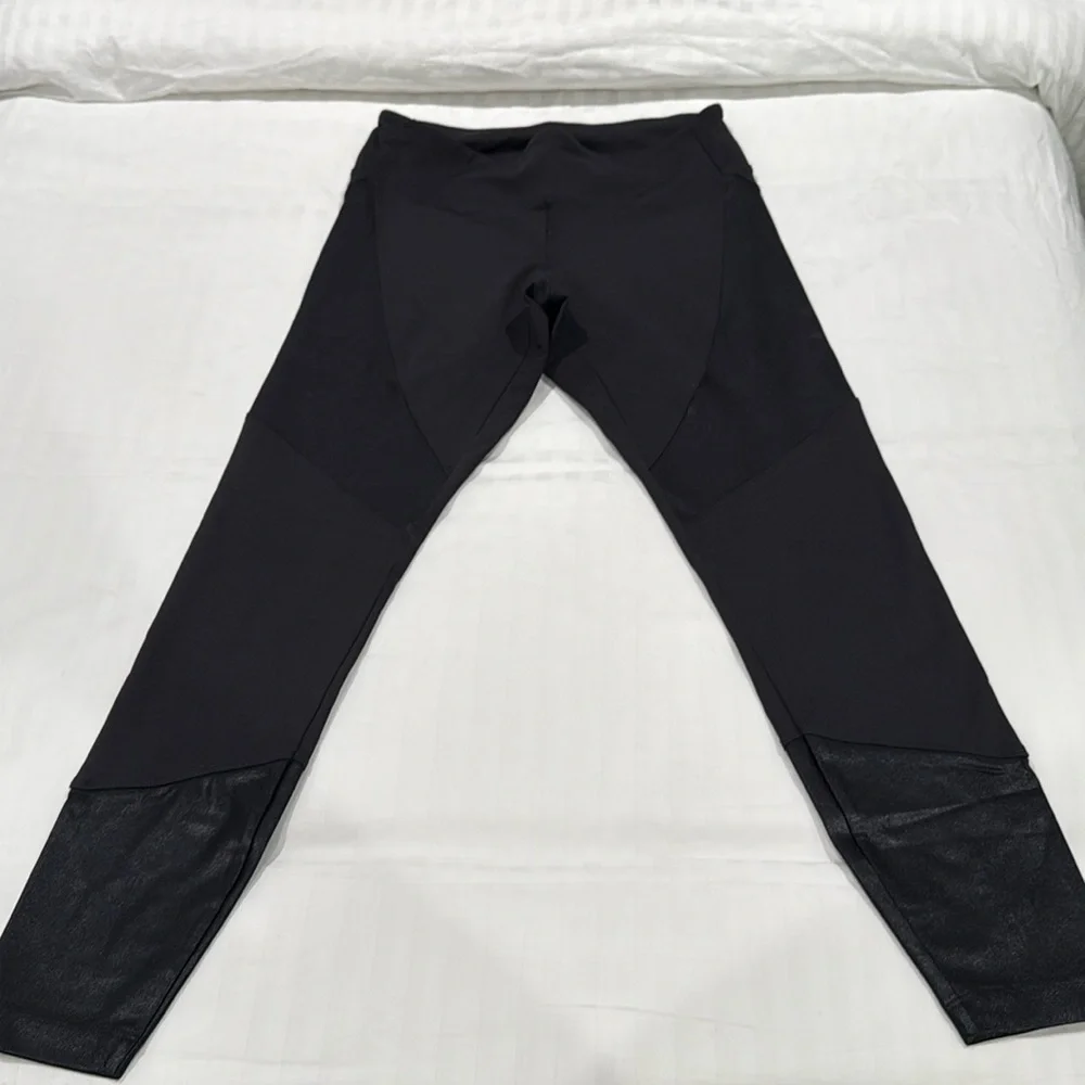 Koral Forge Mid‎ Rise Athletic Legging